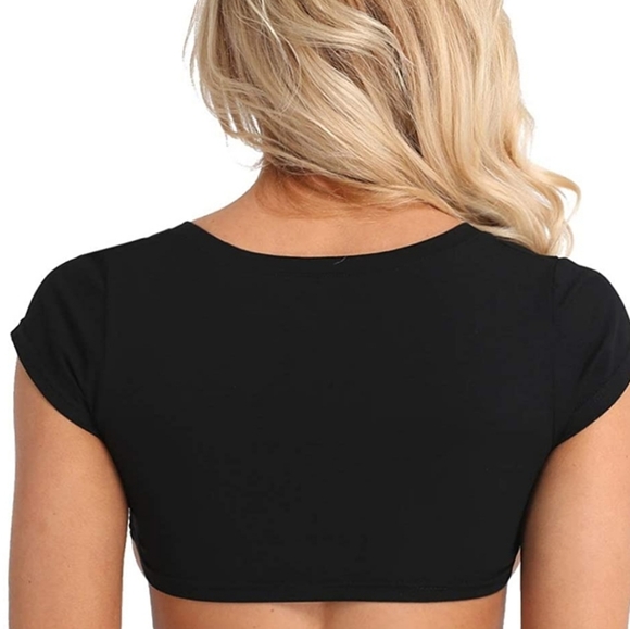 Three Crop Tops!! Size: M - Picture 3 of 4